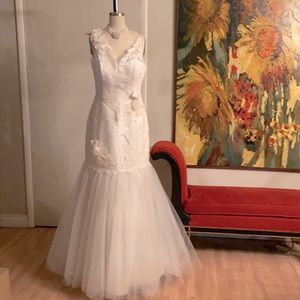 Wedding dress by designer Amy Kuschel San Francisco. Size 8 NWT